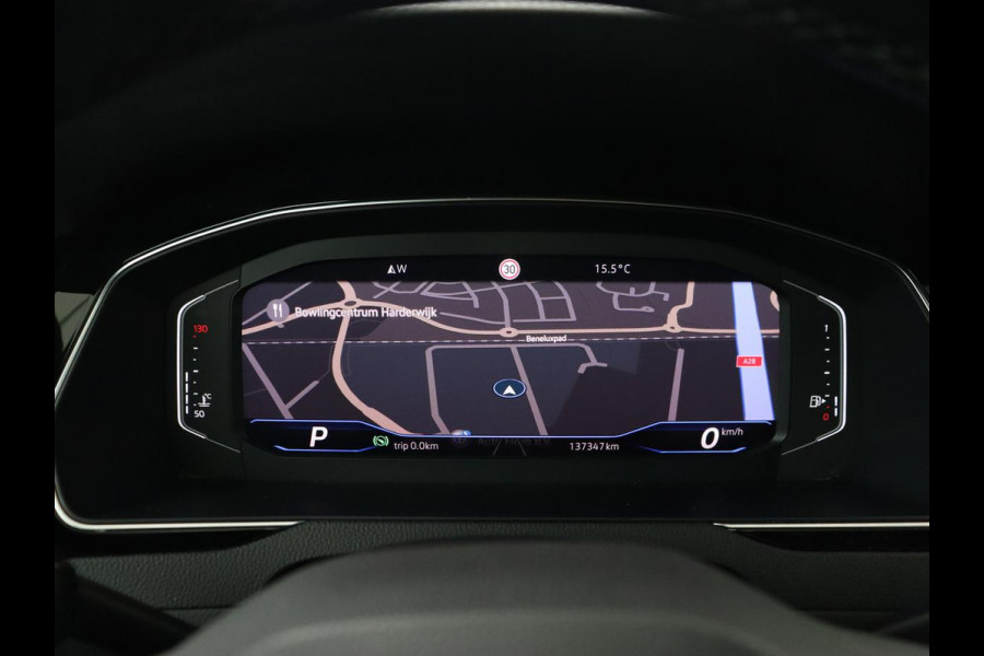 Volkswagen Passat 2.0 TSI R Line | 190pk | Trekhaak | Leder/Alcantara | Stoelverwarming | Camera | Matrix LED | Adaptive cruise | Virtual Cockpit | Carplay | Navigatie