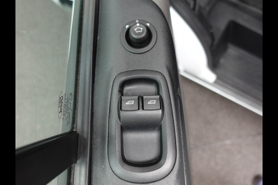 Ford Transit Custom 300 2.0 TDCI L2H1 Trend Automaat Airco Navi Bluetooth 3-Zits Camera Trekhaak Camera