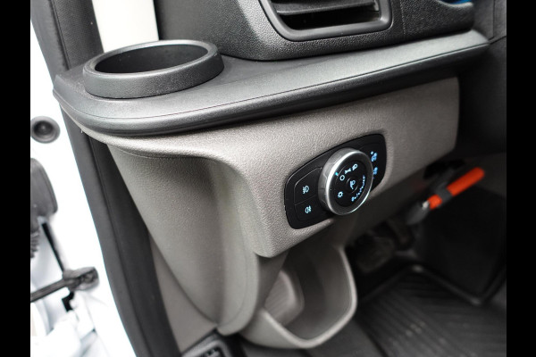 Ford Transit Custom 300 2.0 TDCI L2H1 Trend Automaat Airco Navi Bluetooth 3-Zits Camera Trekhaak Camera