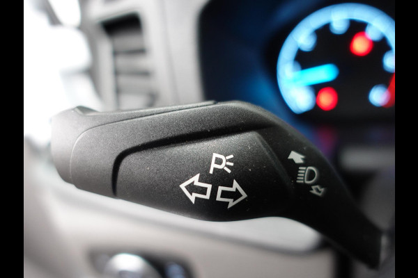 Ford Transit Custom 300 2.0 TDCI L2H1 Trend Automaat Airco Navi Bluetooth 3-Zits Camera Trekhaak Camera