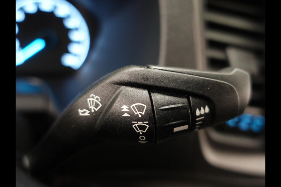 Ford Transit Custom 300 2.0 TDCI L2H1 Trend Automaat Airco Navi Bluetooth 3-Zits Camera Trekhaak Camera