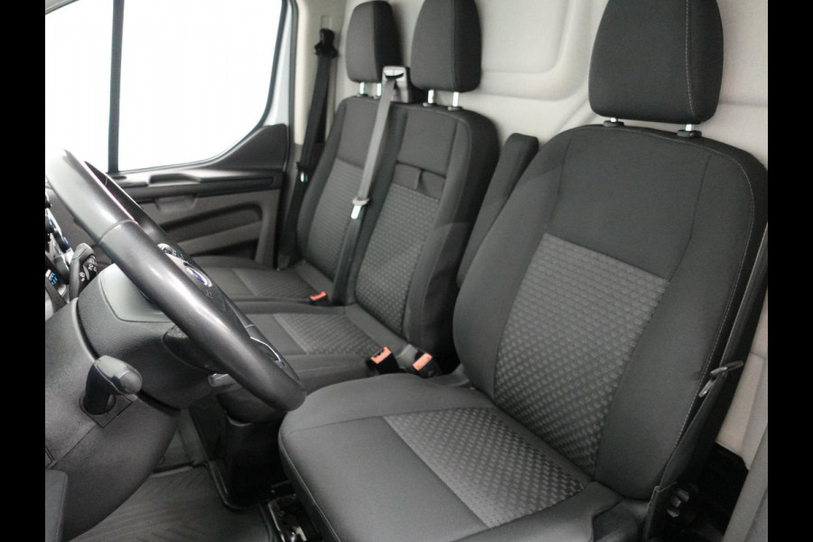 Ford Transit Custom 300 2.0 TDCI L2H1 Trend Automaat Airco Navi Bluetooth 3-Zits Camera Trekhaak Camera