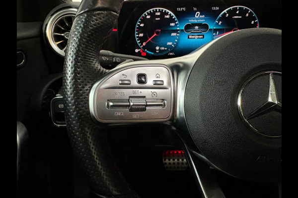 Mercedes-Benz A-Klasse 180 Premium Plus AMG*Pano*Night*Cam*Memory