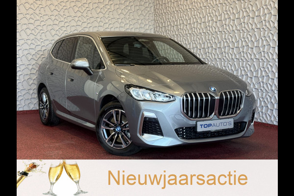 BMW 2 Serie Active Tourer ✅ 230E ✅ XDRIVE 326 PK M SPORT LED ELEK.KLEP CAMERA WEGKLAPBARE.TREKHAAK 04/2024 AWD 4X4 4WD M-Sportpakket  PHEV