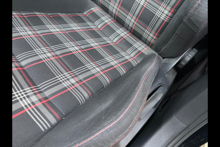 Volkswagen Golf 2.0 TSI GTI 230pk 6-bak