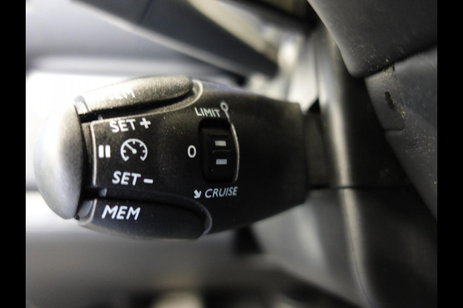 Opel Vivaro 2.0 BlueHDi 145PK L3 Automaat Airco Navigatie Trekhaak Cruise control