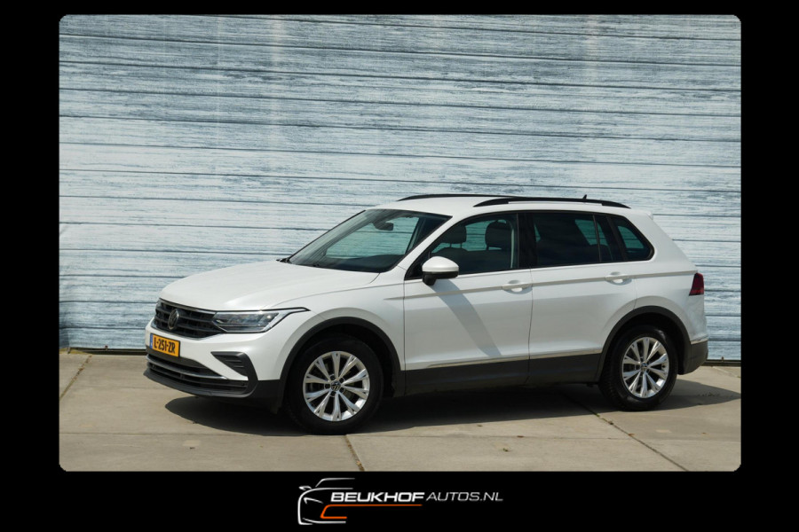 Volkswagen Tiguan 1.5 TSI Carplay Trekhaak Adapt Cruise Pdc