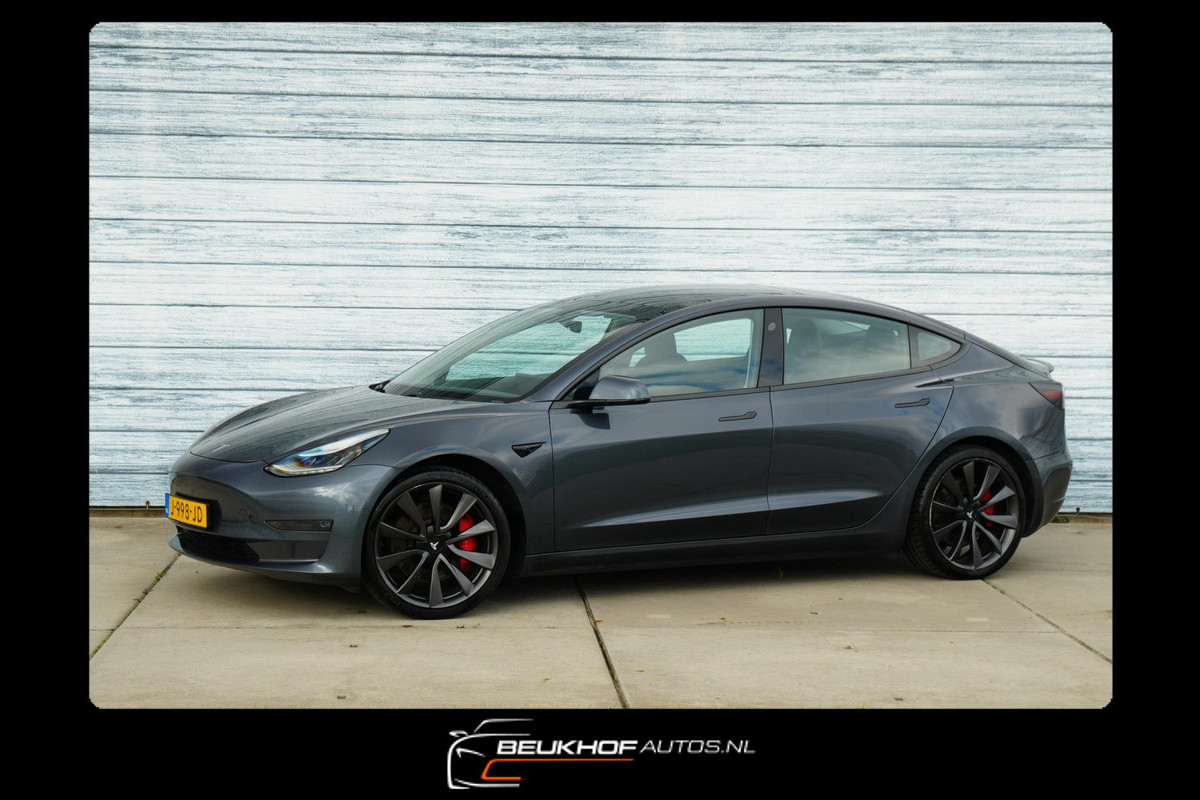 Tesla Model 3 Performance AWD 75 kWh Soh 92.8 % 487Pk 20inch