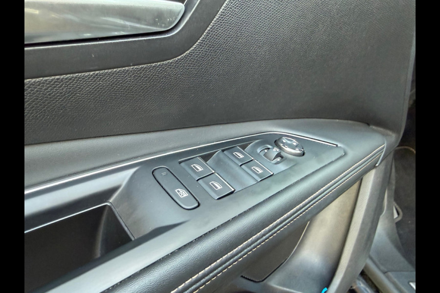 Peugeot 5008 1.2 Turbo GT - Automaat Leder - Panoramadak - Navi - 7zits