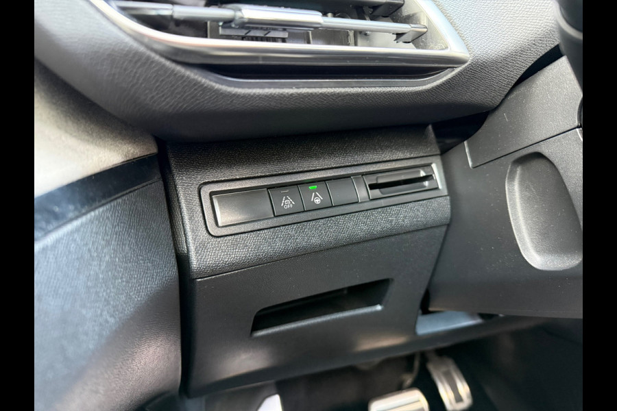 Peugeot 5008 1.2 Turbo GT - Automaat Leder - Panoramadak - Navi - 7zits