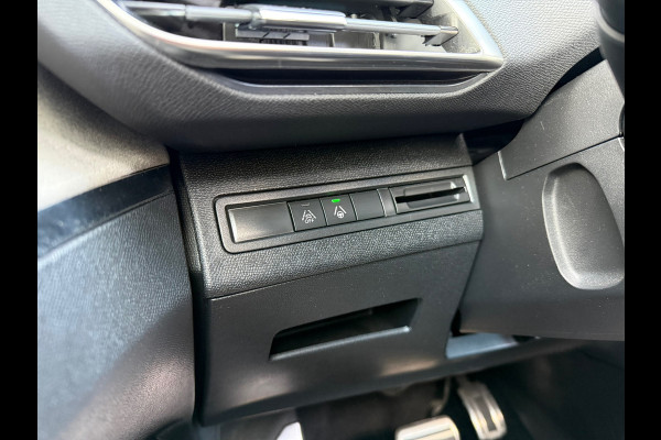 Peugeot 5008 1.2 Turbo GT - Automaat Leder - Panoramadak - Navi - 7zits