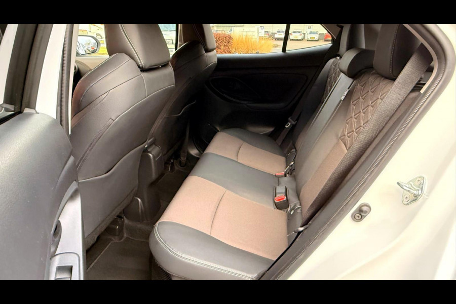 Toyota Yaris Cross 1.5 Hybrid Executive AWD + 360 CAMERA / DODEHOEKDETECIE / TREKHAAK