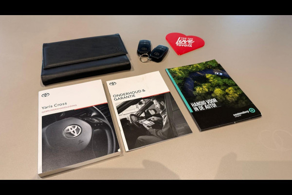 Toyota Yaris Cross 1.5 Hybrid Executive AWD + 360 CAMERA / DODEHOEKDETECIE / TREKHAAK