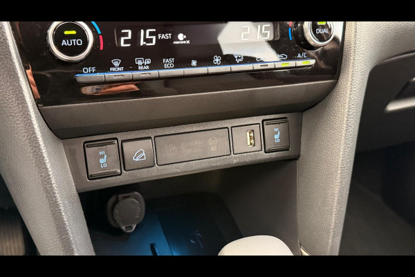 Toyota Yaris Cross 1.5 Hybrid Executive AWD + 360 CAMERA / DODEHOEKDETECIE / TREKHAAK