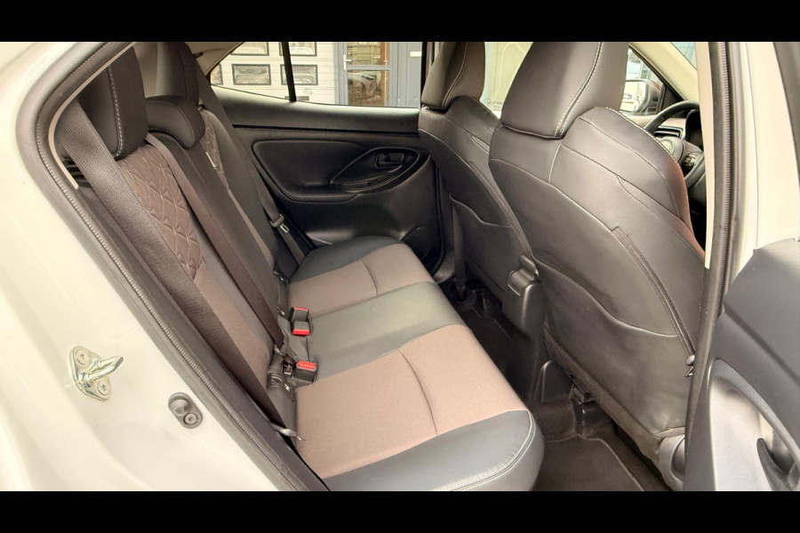 Toyota Yaris Cross 1.5 Hybrid Executive AWD + 360 CAMERA / DODEHOEKDETECIE / TREKHAAK