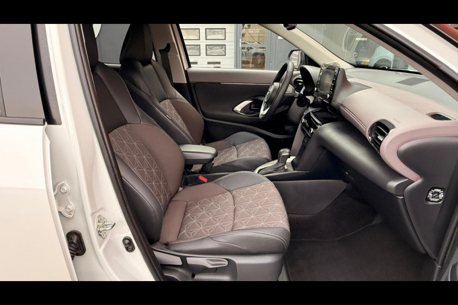 Toyota Yaris Cross 1.5 Hybrid Executive AWD + 360 CAMERA / DODEHOEKDETECIE / TREKHAAK