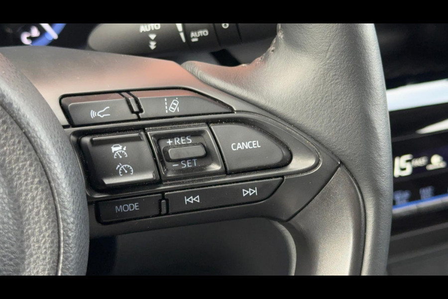 Toyota Yaris Cross 1.5 Hybrid Executive AWD + 360 CAMERA / DODEHOEKDETECIE / TREKHAAK