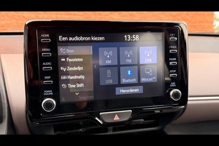 Toyota Yaris Cross 1.5 Hybrid Executive AWD + 360 CAMERA / DODEHOEKDETECIE / TREKHAAK