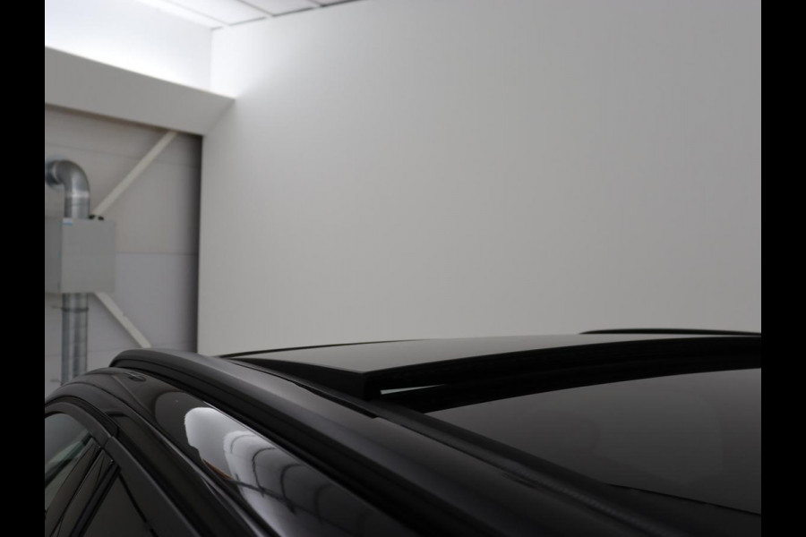 Peugeot 3008 1.6 HYbrid 225 GT | Panoramadak | Trekhaak | Adaptive cruise | 360 Camera | Stoelverwarming | Carplay | Focal HiFi | Navigatie | 19'' | PHEV | Plug In