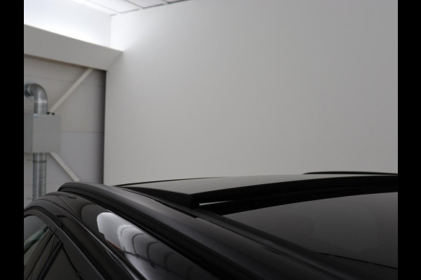 Peugeot 3008 1.6 HYbrid 225 GT | Panoramadak | Trekhaak | Adaptive cruise | 360 Camera | Stoelverwarming | Carplay | Focal HiFi | Navigatie | 19'' | PHEV | Plug In