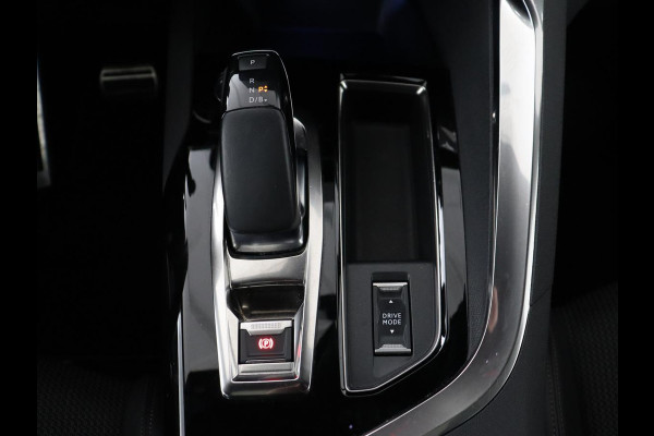 Peugeot 3008 1.6 HYbrid 225 GT | Panoramadak | Trekhaak | Adaptive cruise | 360 Camera | Stoelverwarming | Carplay | Focal HiFi | Navigatie | 19'' | PHEV | Plug In