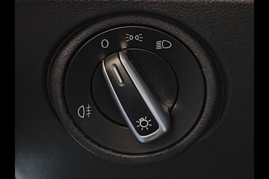 Seat Mii 1.0 Sport Connect 16 inch LMV | getinte ramen pdc | bluetooth