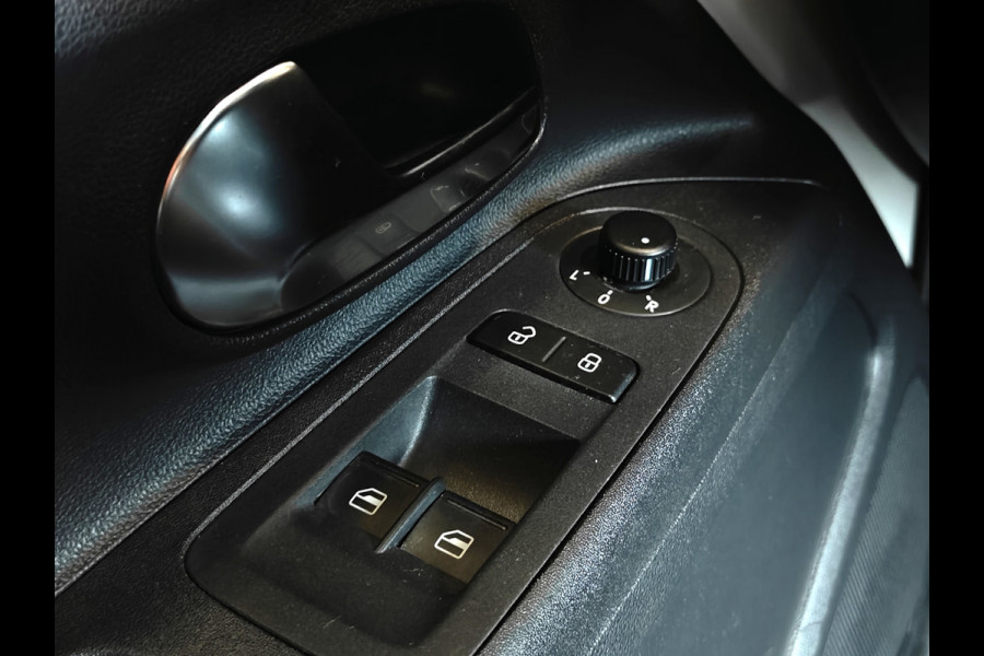 Seat Mii 1.0 Sport Connect 16 inch LMV | getinte ramen pdc | bluetooth