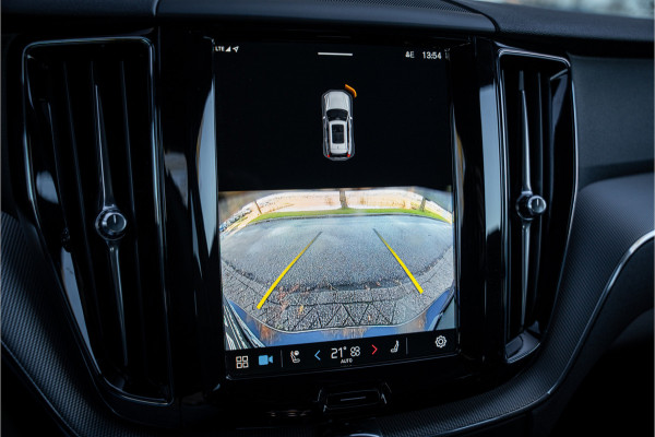 Volvo XC60 Recharge T6 AWD ULTIMATE Black Edition - TREKHAAK - H&K - HUD