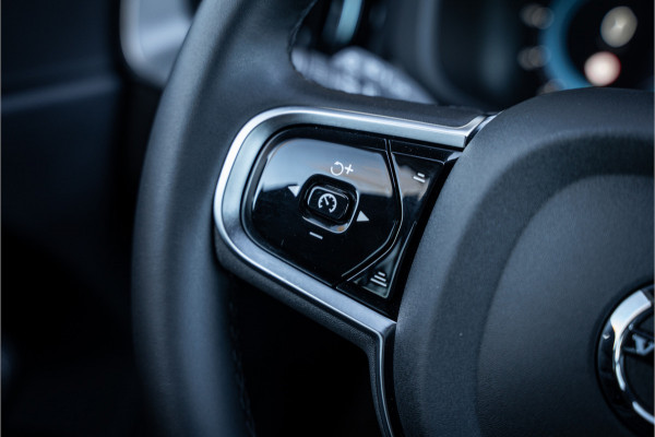 Volvo XC60 Recharge T6 AWD ULTIMATE Black Edition - TREKHAAK - H&K - HUD