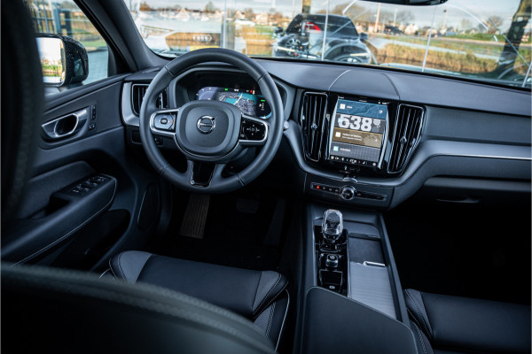 Volvo XC60 Recharge T6 AWD ULTIMATE Black Edition - TREKHAAK - H&K - HUD