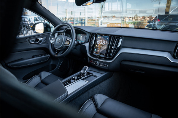 Volvo XC60 Recharge T6 AWD ULTIMATE Black Edition - TREKHAAK - H&K - HUD