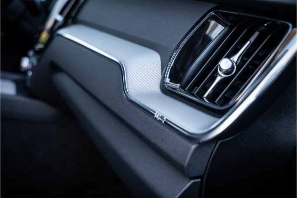 Volvo XC60 Recharge T6 AWD ULTIMATE Black Edition - TREKHAAK - H&K - HUD