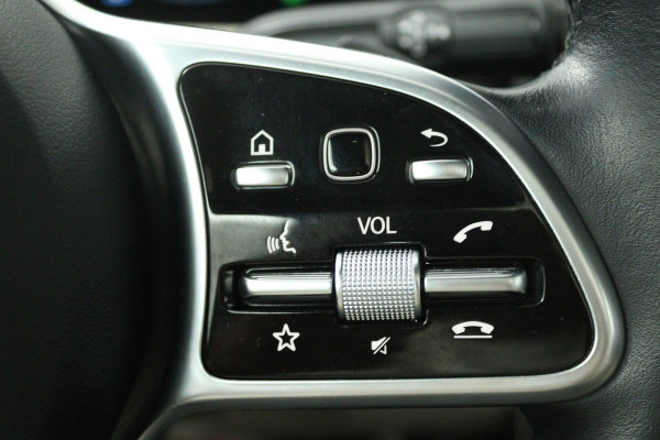 Mercedes-Benz A-Klasse 180 Business Solution Luxury (PANORAMADAK, SFEERVERLICHTING, CAMERA, LEDER, 1e EIGENAAR)