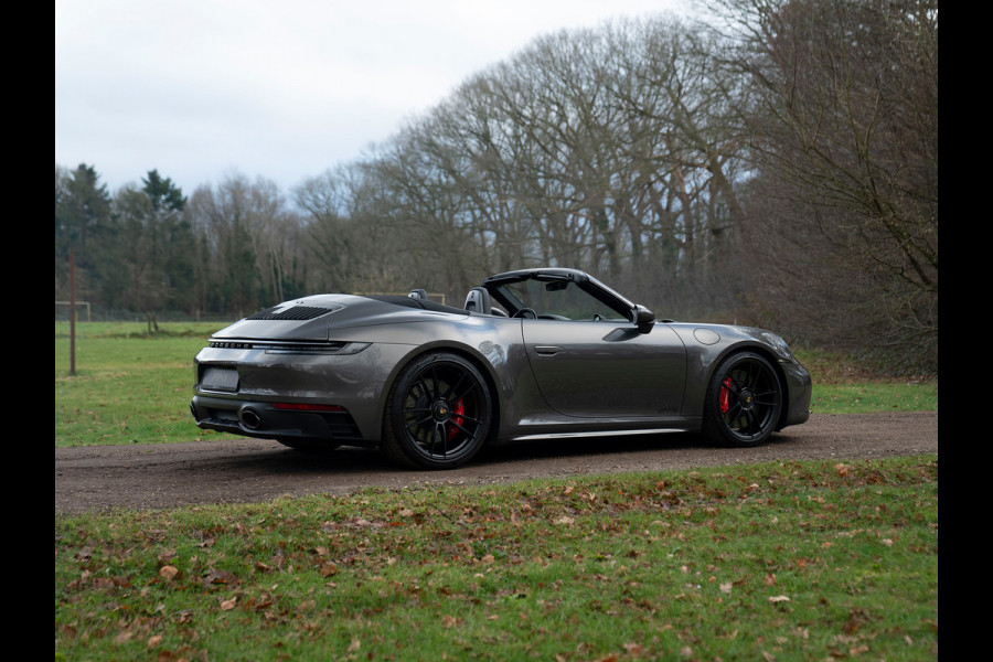 Porsche 911 Cabrio 3.0 Carrera GTS | SportDesign | Bose | Adapt. cruise | Centerlock | Adaptieve Sportstoelen