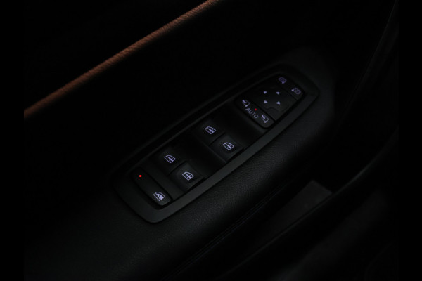 Renault Mégane 1.3 TCe GT-Line [SCHUIFKANTELDAK, ADAPTIVE CRUISE CONTROL, BLUETOOTH TELEFOON, ACHTERUITRIJCAMERA, PDC V+A, AUTOMATISCHE AIRCO, NIEUWSTAAT]