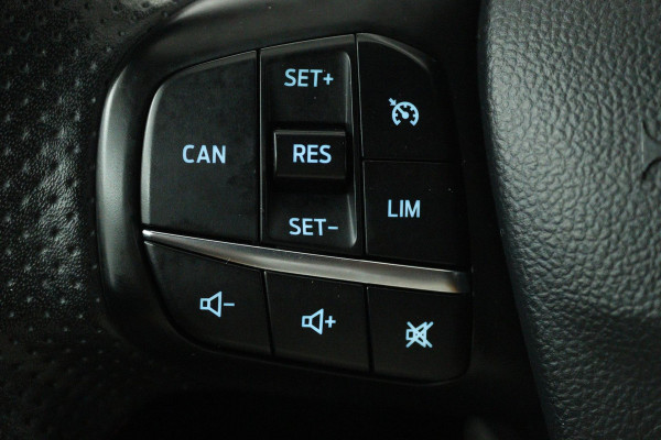 Ford FOCUS Wagon 1.0 EcoBoost ST Line Business (CAMERA, CLIMA, STUUR-/STOELVERWARMING, TREKHAAK AFNEEMBAAR, 1e EIGENAAR)