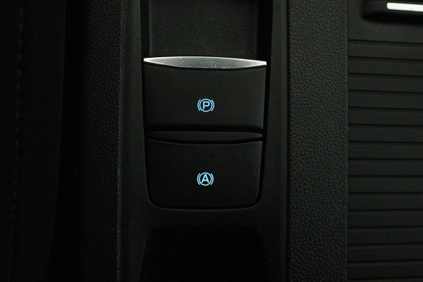 Ford FOCUS Wagon 1.0 EcoBoost ST Line Business (CAMERA, CLIMA, STUUR-/STOELVERWARMING, TREKHAAK AFNEEMBAAR, 1e EIGENAAR)