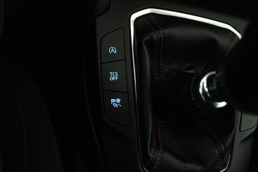 Ford FOCUS Wagon 1.0 EcoBoost ST Line Business (CAMERA, CLIMA, STUUR-/STOELVERWARMING, TREKHAAK AFNEEMBAAR, 1e EIGENAAR)