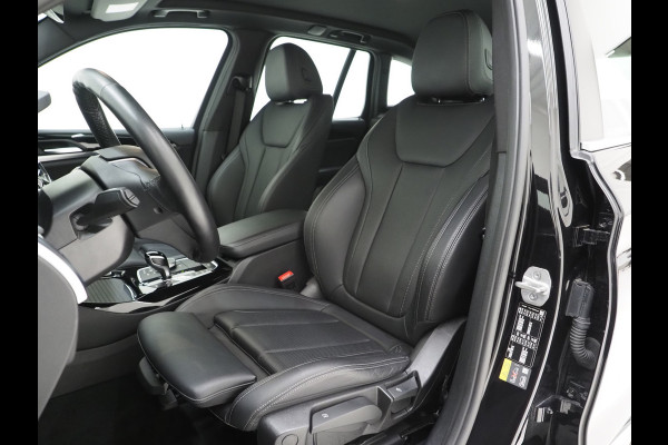 BMW X3 xDrive30e LCI 292PK | Leder | Sportstoelen | Zwarte Hemel | Camera | DAB | Carplay
