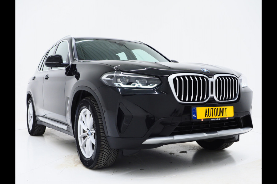 BMW X3 xDrive30e LCI 292PK | Leder | Sportstoelen | Zwarte Hemel | Camera | DAB | Carplay