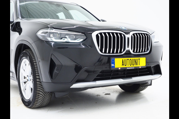 BMW X3 xDrive30e LCI 292PK | Leder | Sportstoelen | Zwarte Hemel | Camera | DAB | Carplay