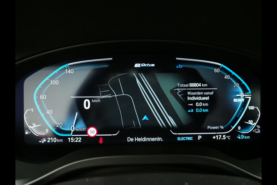 BMW X3 xDrive30e LCI 292PK | Leder | Sportstoelen | Zwarte Hemel | Camera | DAB | Carplay