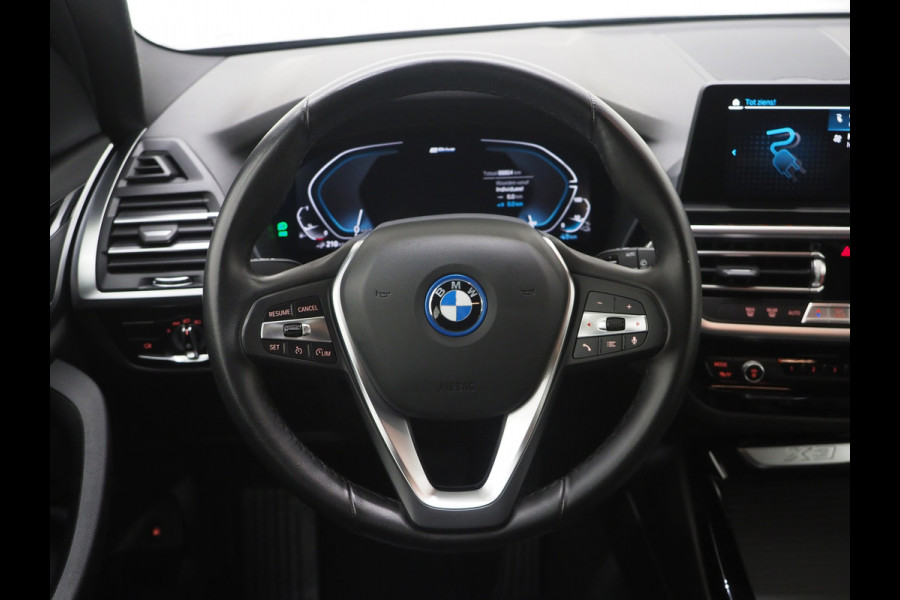 BMW X3 xDrive30e LCI 292PK | Leder | Sportstoelen | Zwarte Hemel | Camera | DAB | Carplay
