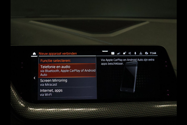 BMW 1-serie M135i xDrive M Sport [SCHUIFKANTELDAK, ADAPTIVE CRUISE CONTROL, APPLE CARPLAY, ANDROID AUTO, HUD, ACHTERUITRIJCAMERA, PDC V+A, STOELVERWARMING, STUURVERWARMING, BMW LED, NIEUWSTAAT]