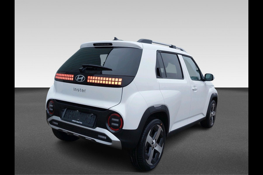 Hyundai Inster Evolve 49 kWh VAN: €29.615 VOOR: €25.115