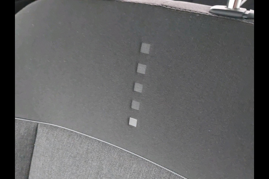 Hyundai Inster Evolve 49 kWh VAN: €29.615 VOOR: €25.115