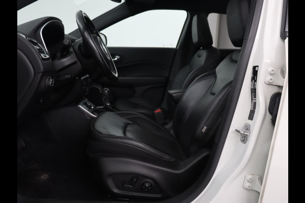 Jeep Compass 4xe 240 Plug-in Hybrid Electric S | Panoramadak | Leder | Stoelverwarming | Carplay | Camera | Navigatie | Keyless