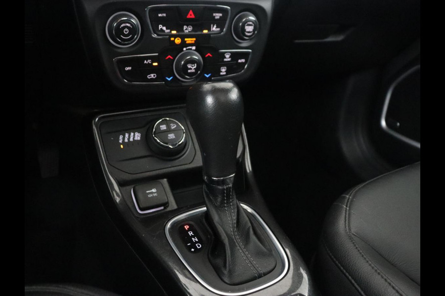 Jeep Compass 4xe 240 Plug-in Hybrid Electric S | Panoramadak | Leder | Stoelverwarming | Carplay | Camera | Navigatie | Keyless