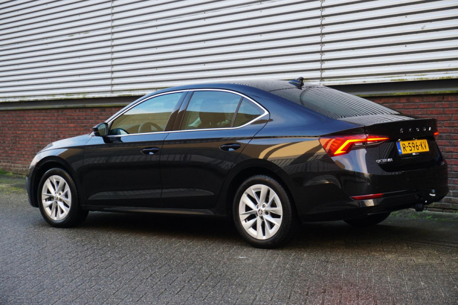 Škoda Octavia 1.0 TSI Business Edition Plus/Trekhaak/Leer/ 100%-Dealeronderhouden.