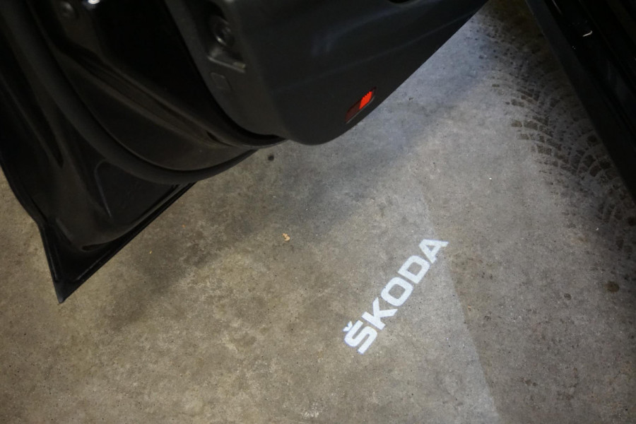 Škoda Octavia 1.0 TSI Business Edition Plus/Trekhaak/Leer/ 100%-Dealeronderhouden.